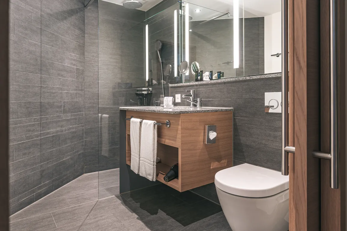 Doppelzimmer Standard Badezimmer Swiss Holiday Park