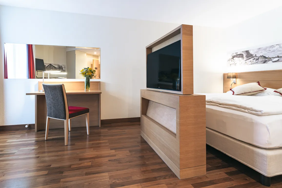 Doppelzimmer Standard ohne Balkon Schlafzimmer Swiss Holiday Park